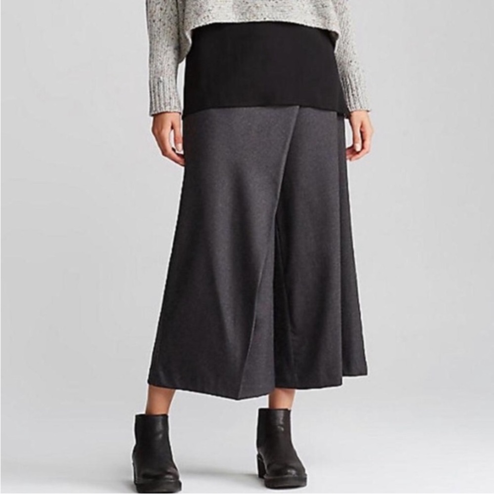 Eileen Fisher Charcoal
Wool Cropped Sarong
Pants size M